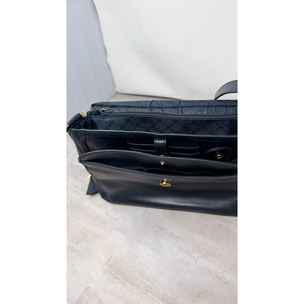 Vintage Etienne Aigner Navy Blue Leather Crossbody Shoulder Bag Organizer - Picture 5 of 8